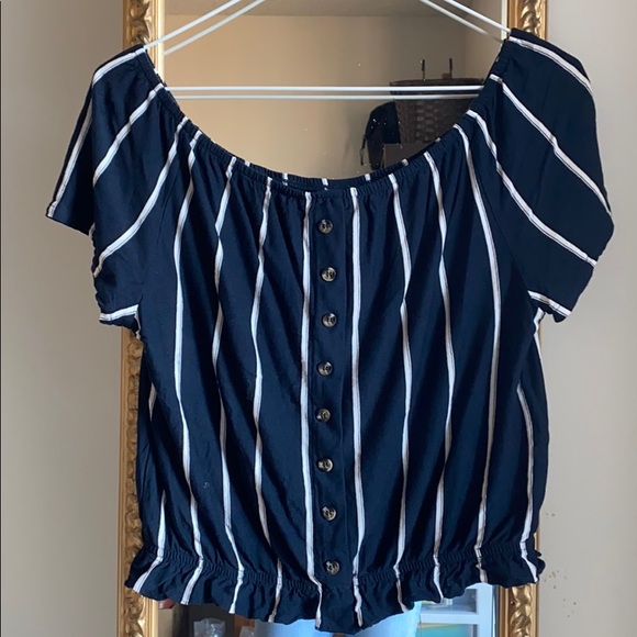 H&M Cropped Tee - Picture 2 of 2